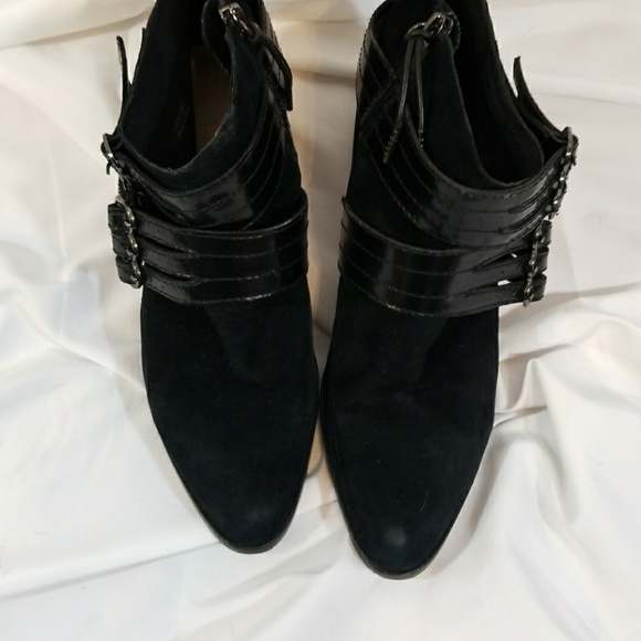 L.A.M.B Nenetta black suede booties sz 7.5 - Picture 3 of 8